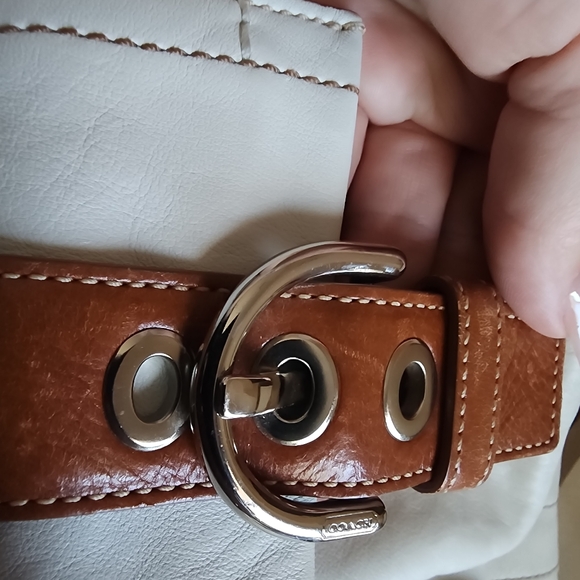 COA Coach Classic Soho White/Brown Leather Double Pocket Carry All Handbag - Picture 10 of 16